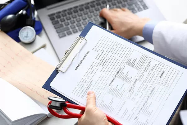 Resguardo Físico de Documentos en el Sector Salud en Perú: Seguridad y organización para la Información clínica