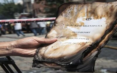 BLOG 1 ¿Tus Documentos están en Riesgo?: Cómo un sistema de gestión documental protege tu activo más valioso